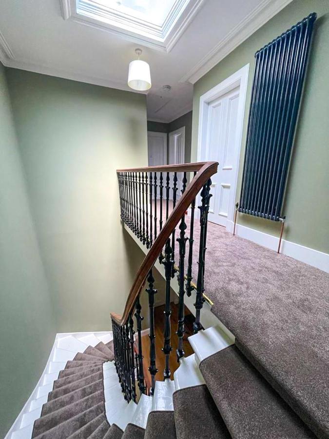 Remarkable 5Br Townhouse With Garden, Sleeps 12 Edinburgh Exterior photo